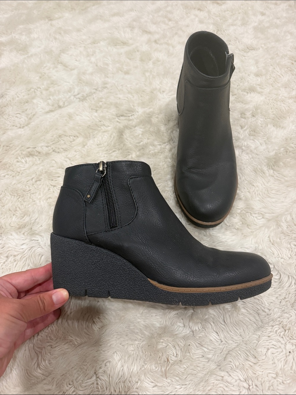 Dr. Scholl's Bianca Wedge Bootie in black woman’s size 7